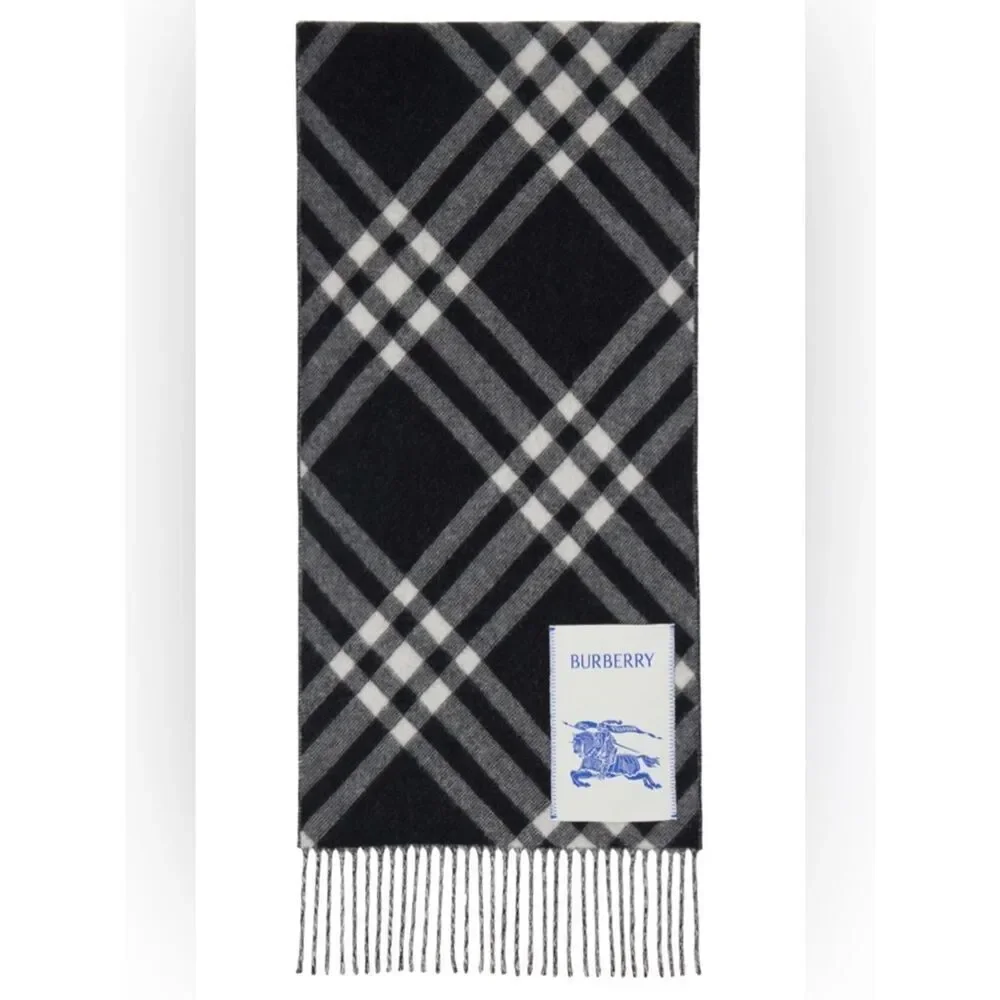 NWT Burberry Black White & Gray 100% Wool Oversized Signature Check Scarf Auth